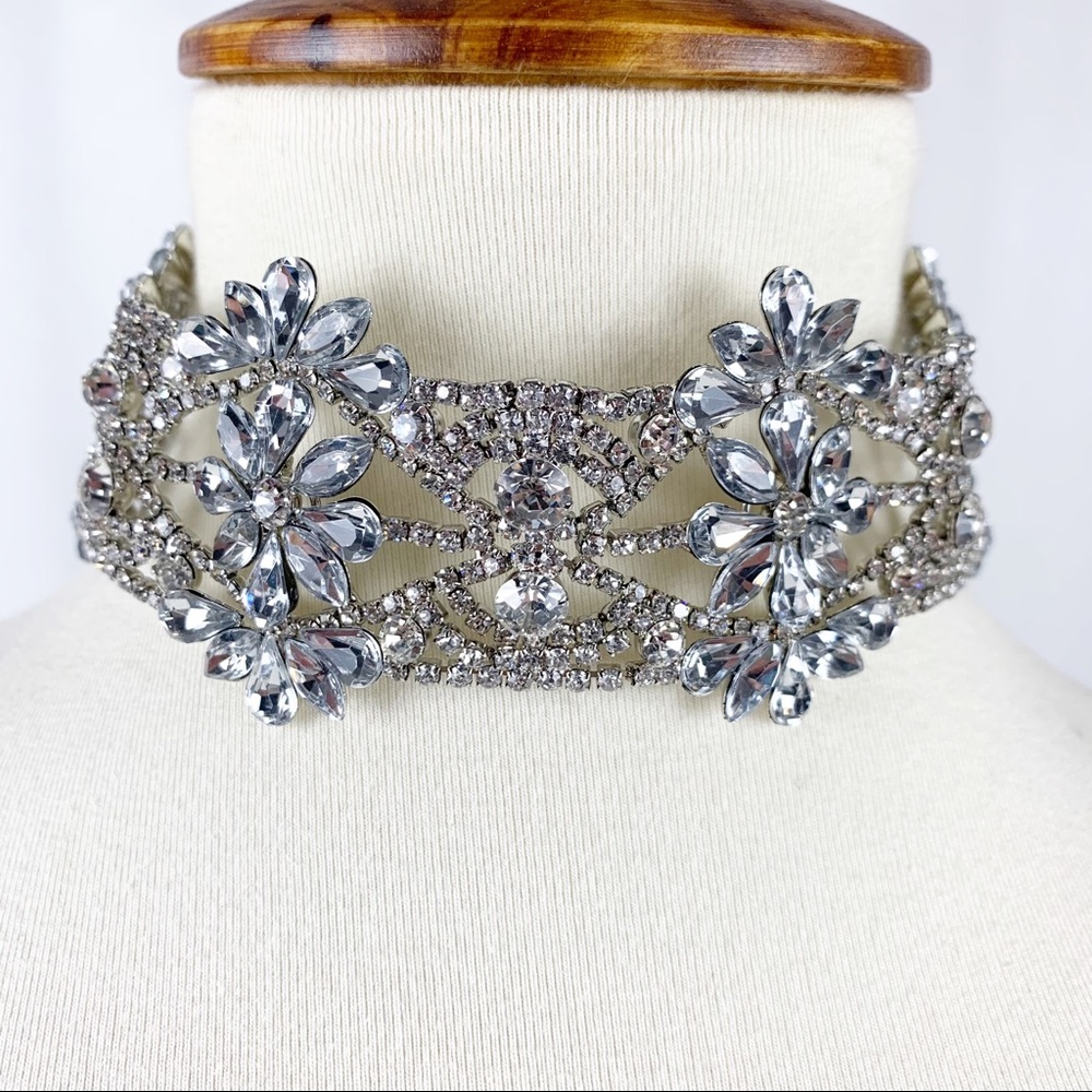New LF Flower Diamond Choker Necklace (OS)